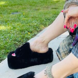 NWOB SHEIN 9//10 US / 40 EU-BLACK FUR PLATFORM SLIDES 3” Heels SANDALS Open Toe